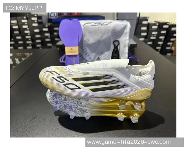 猎鹰10代足球鞋助你在赛场上展现卓越技艺与无与伦比的速度与灵活性